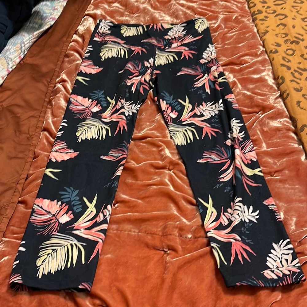 Joy Lab black Floral Workout Leggings lightly used